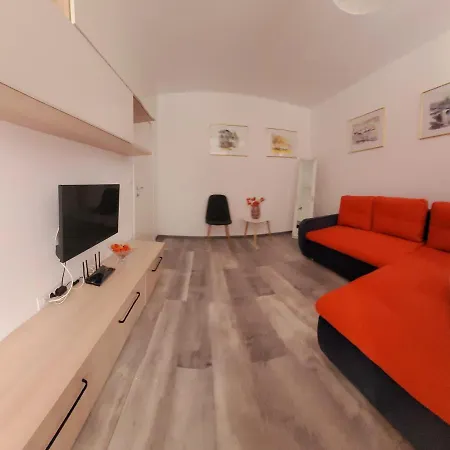 86 Nicolea Labis Coresi Apartament